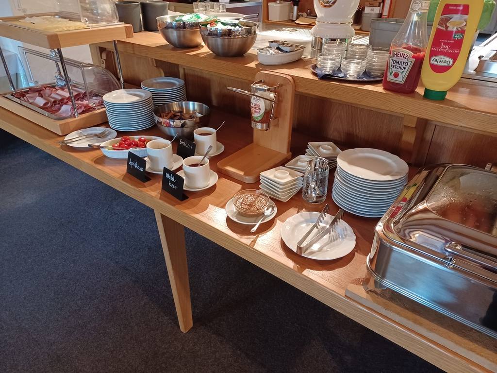 Reichhaltiges Frühstücksbuffet des Gästehauses